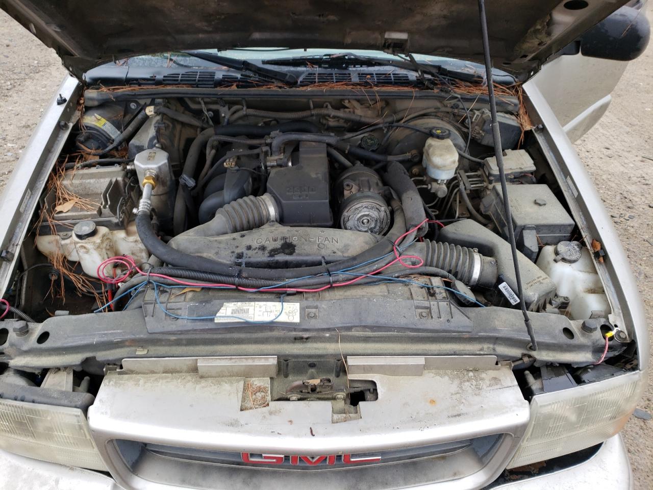 Photo 7 from auction – 2001 GMC SONOMA with VIN 1GTCS145818106511