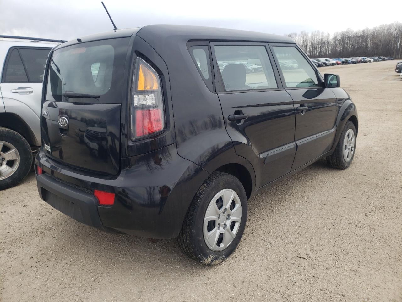 Photo 4 from auction – 2011 KIA SOUL with VIN KNDJT2A13B7231645