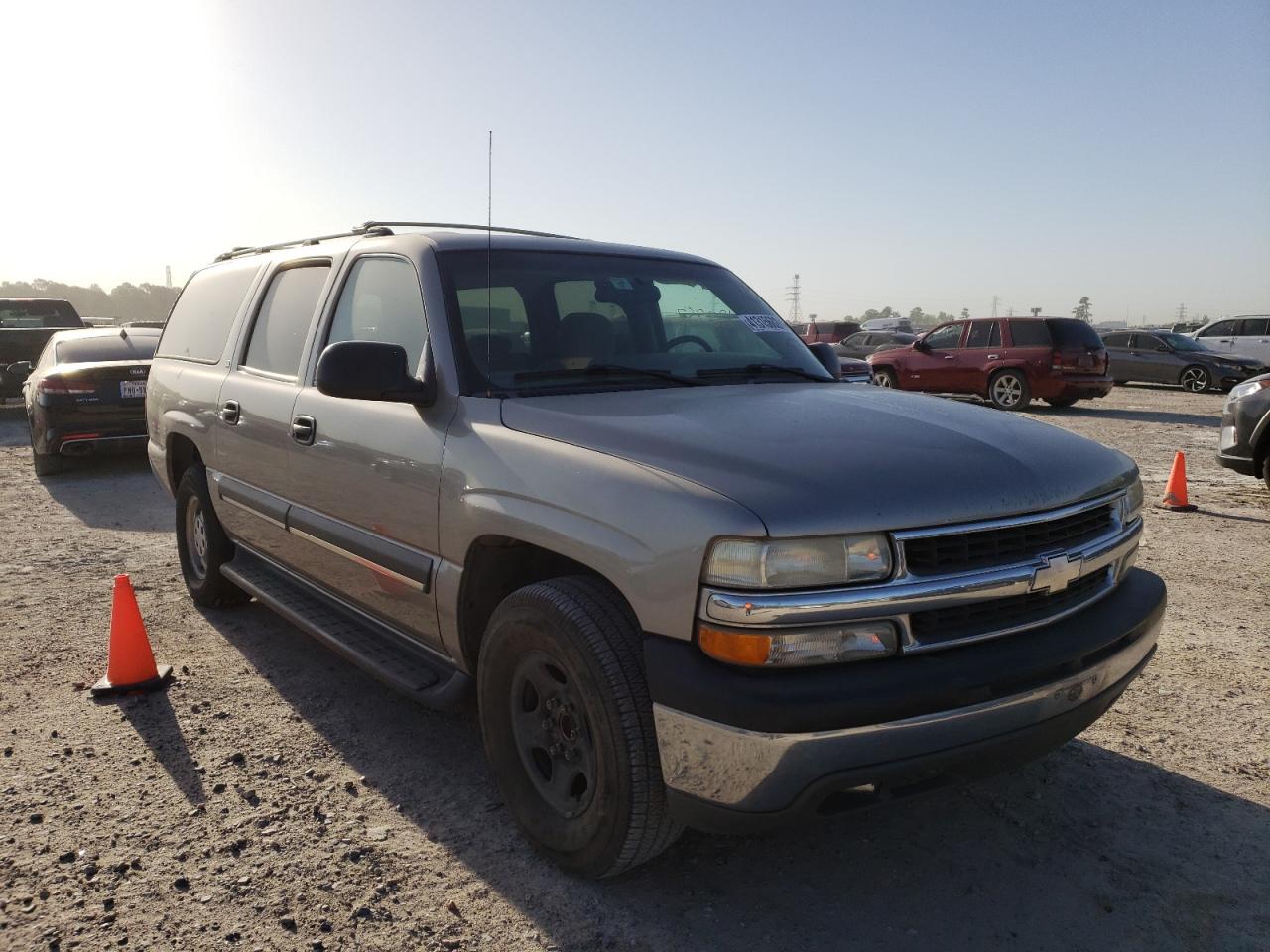 CHEVROLET SUBURBAN 2002 with VIN 3GNEC16Z82G303865 - Photo from auction