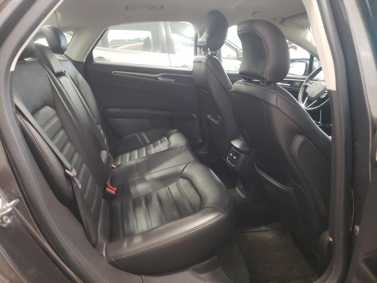 Photo 6 from auction – 2015 FORD FUSION SE with VIN 3FA6P0HD3FR207915