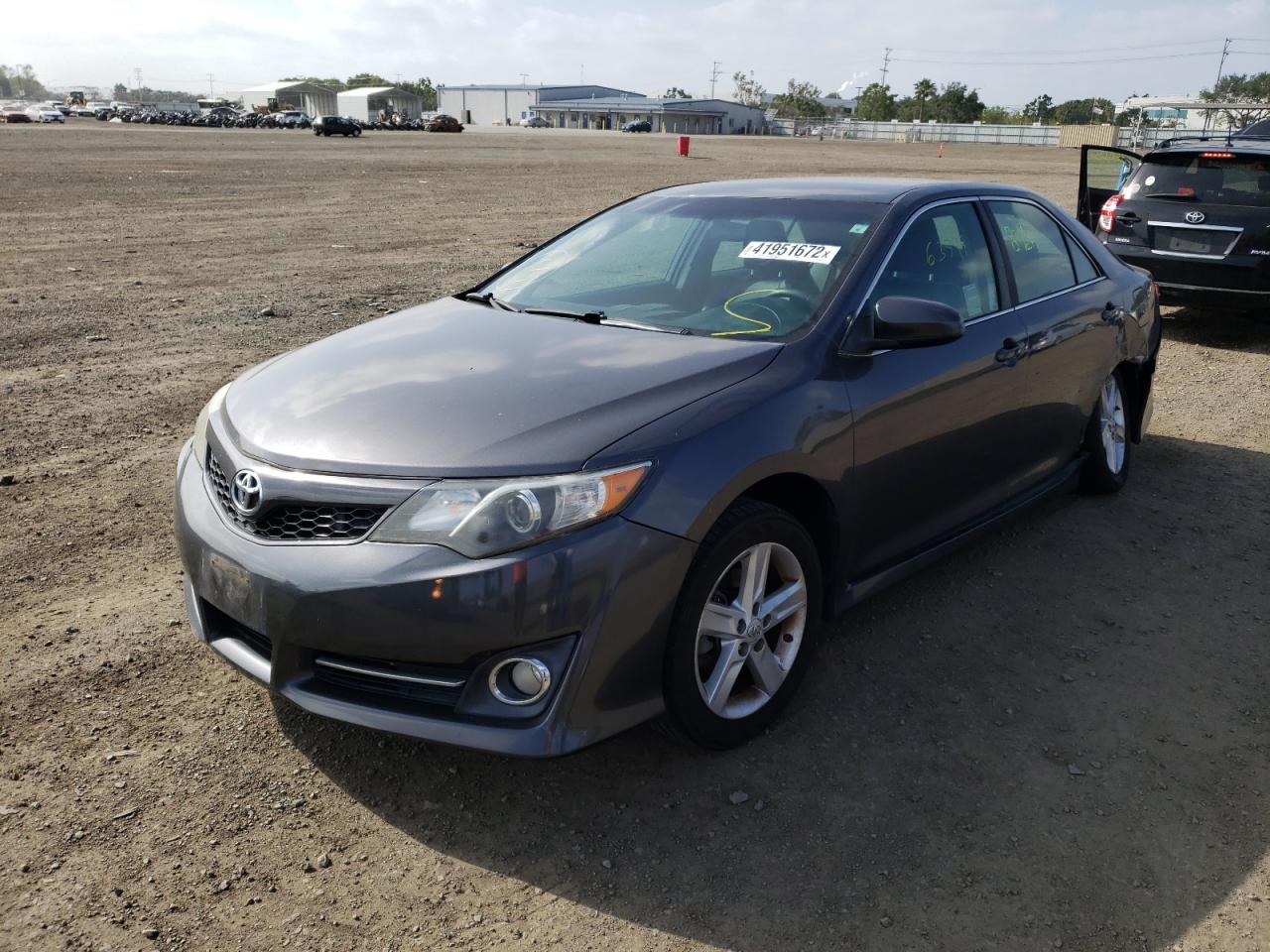 Photo 2 from auction – 2014 TOYOTA CAMRY L with VIN 4T1BF1FK1EU411442