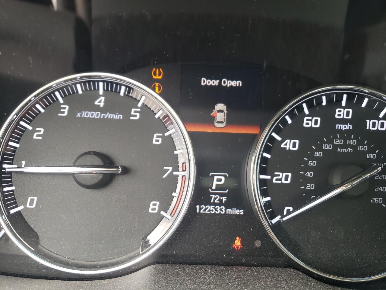 Photo 8 from auction – 2014 ACURA RLX ADVANC with VIN JH4KC1F93EC001515