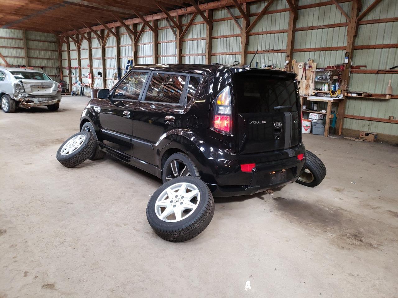 Photo 3 from auction – 2010 KIA SOUL + with VIN KNDJT2A29A7100114