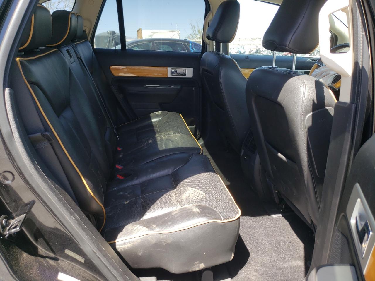 Photo 6 from auction – 2010 LINCOLN MKX with VIN 2LMDJ8JC1ABJ02946