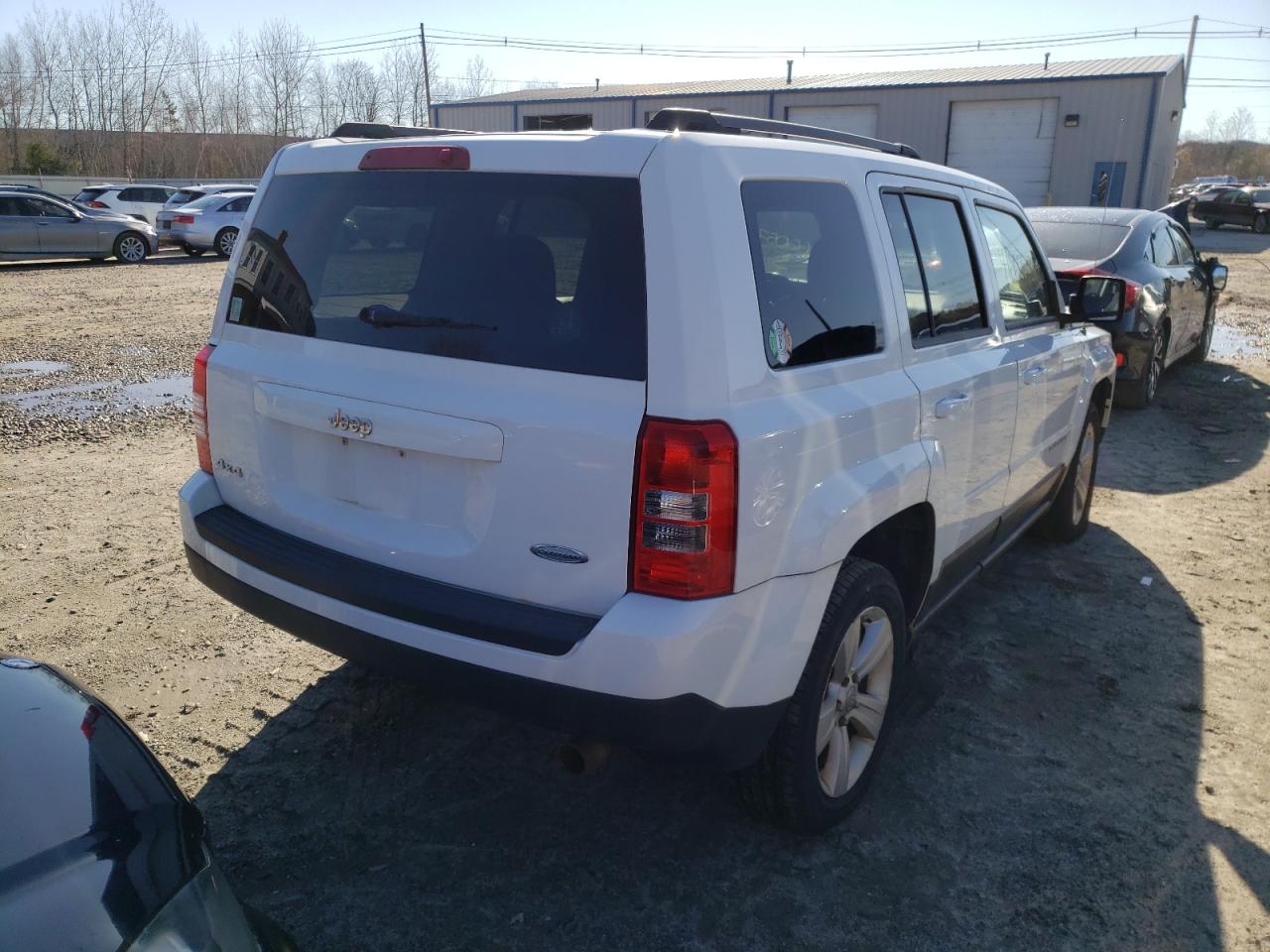 Photo 4 from auction – 2011 JEEP PATRIOT SP with VIN 1J4NF1GB5BD227501