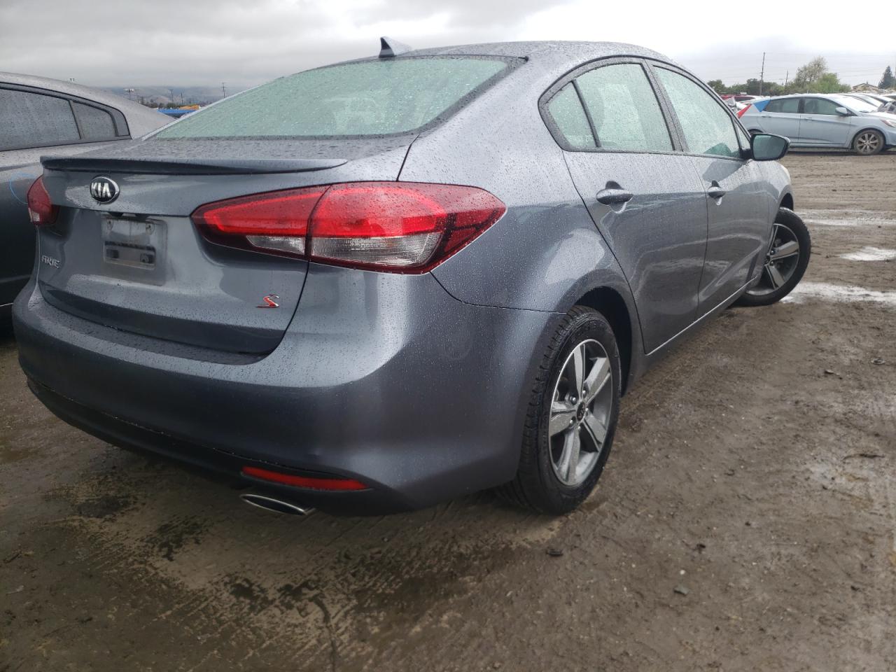 Photo 17 from auction – 2018 KIA FORTE LX with VIN 3KPFL4A71JE176553