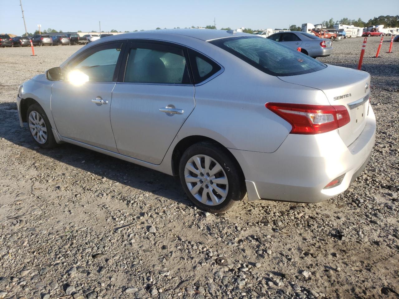 Photo 3 from auction – 2017 NISSAN SENTRA S with VIN 3N1AB7AP0HY362918