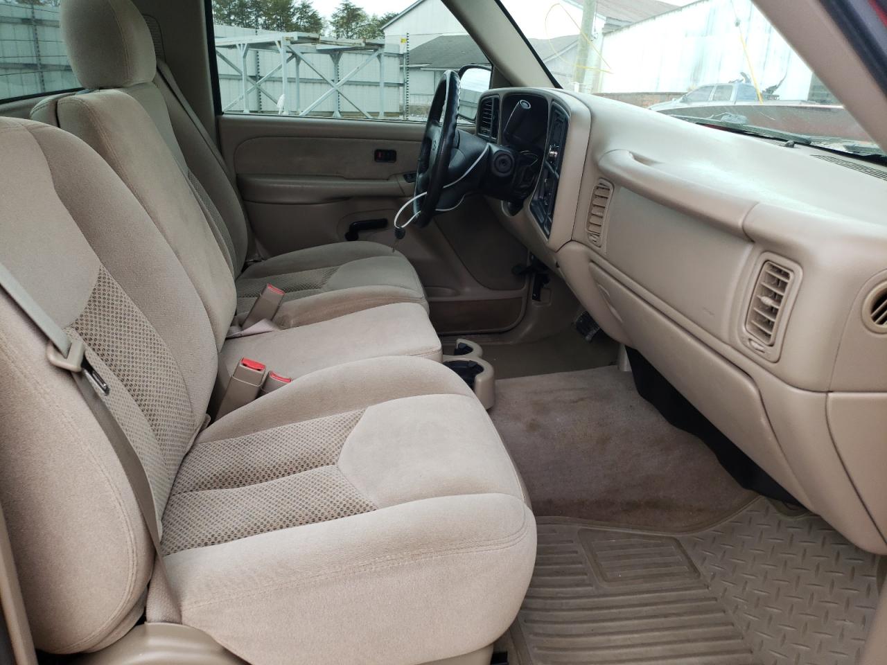 Photo 5 from auction – 2003 CHEVROLET SILVERADO with VIN 1GCEC14V93Z146003