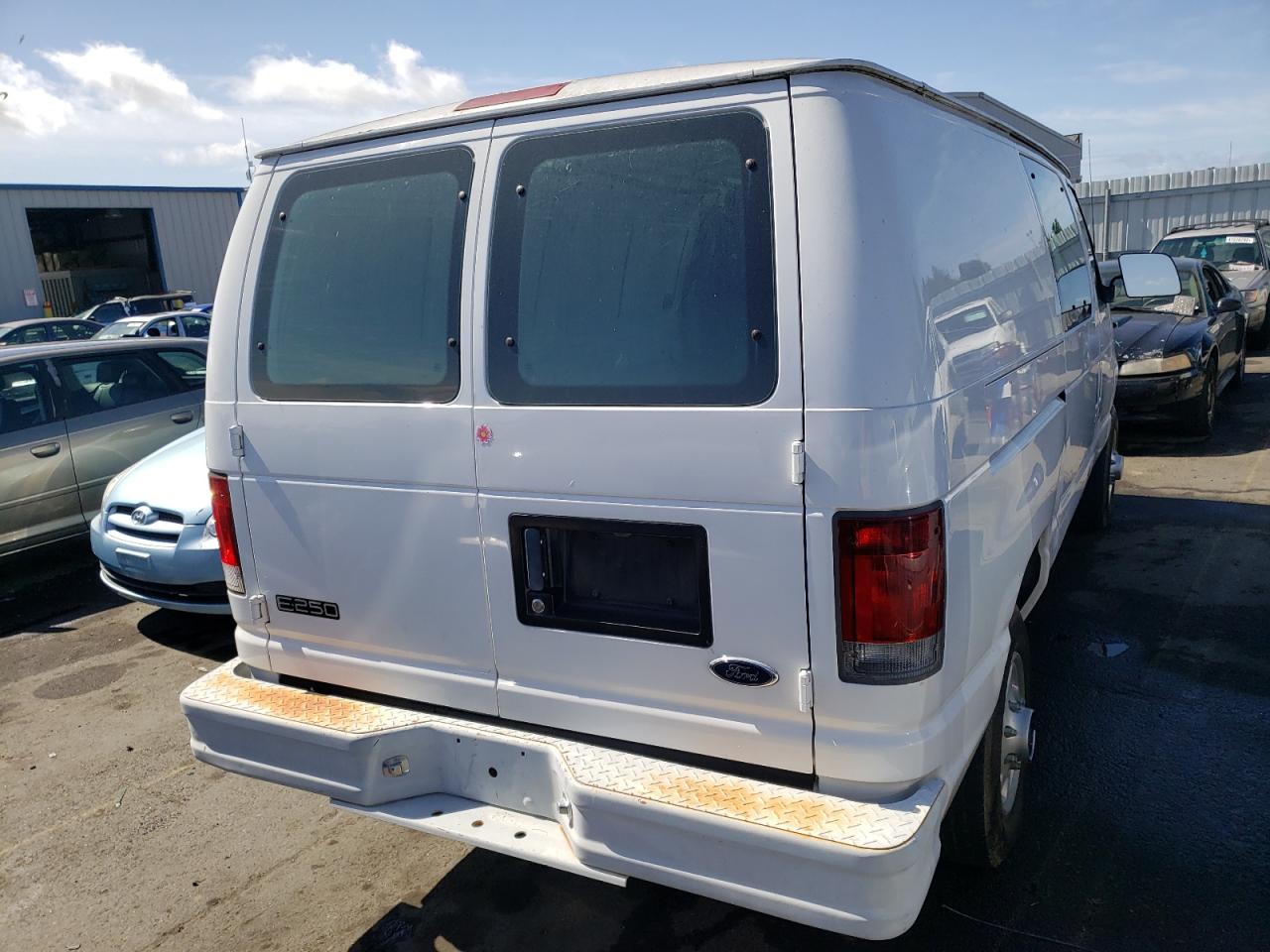 Photo 4 from auction – 2002 FORD ECONOLINE with VIN 1FTNE24L72HB06750