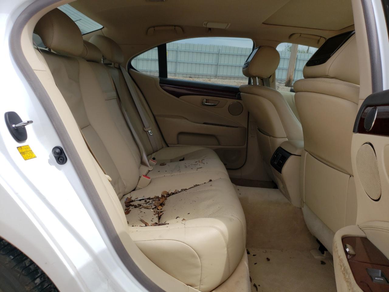 Photo 6 from auction – 2008 LEXUS LS 460 with VIN JTHBL46FX85057547