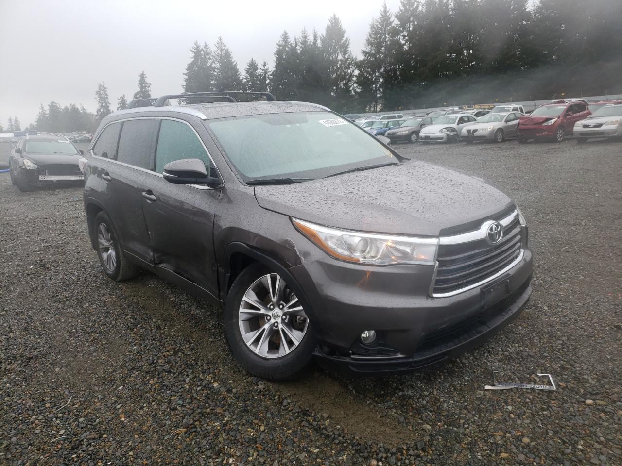 TOYOTA HIGHLANDER 2015 with VIN 5TDJKRFH0FS218865 - Photo from auction
