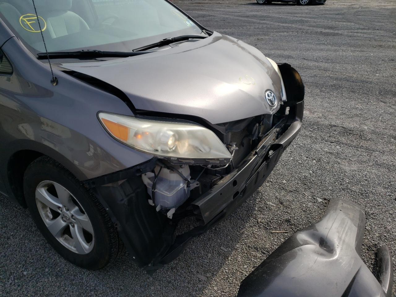 Photo 9 from auction – 2011 TOYOTA SIENNA LE with VIN 5TDKK3DC9BS041705