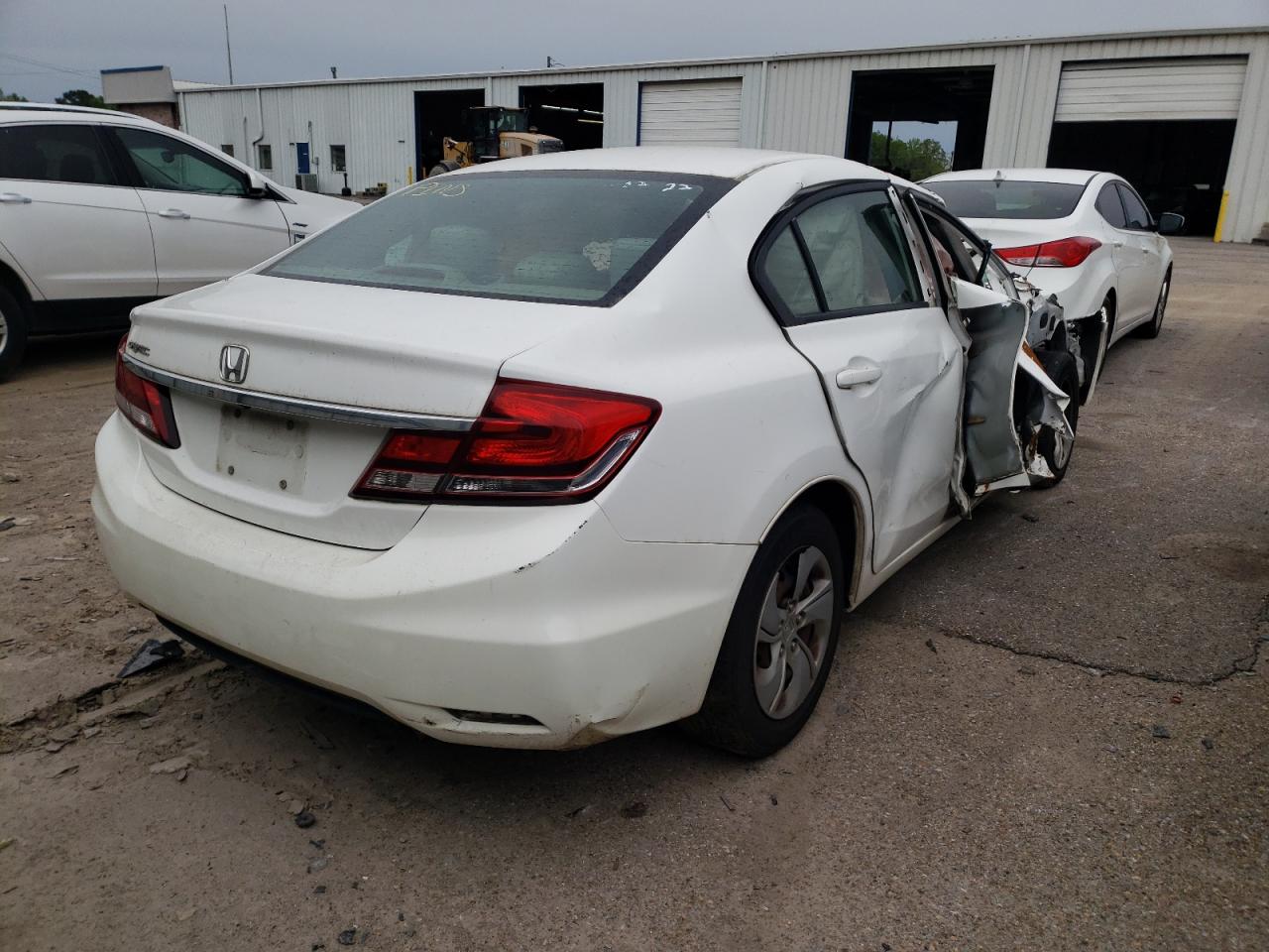 Photo 4 from auction – 2014 HONDA CIVIC LX with VIN 19XFB2F50EE080045