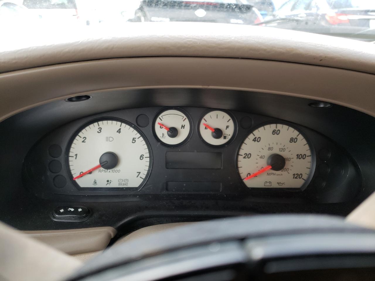 Photo 8 from auction – 2004 MERCURY SABLE LS P with VIN 1MEFM55S04G614872