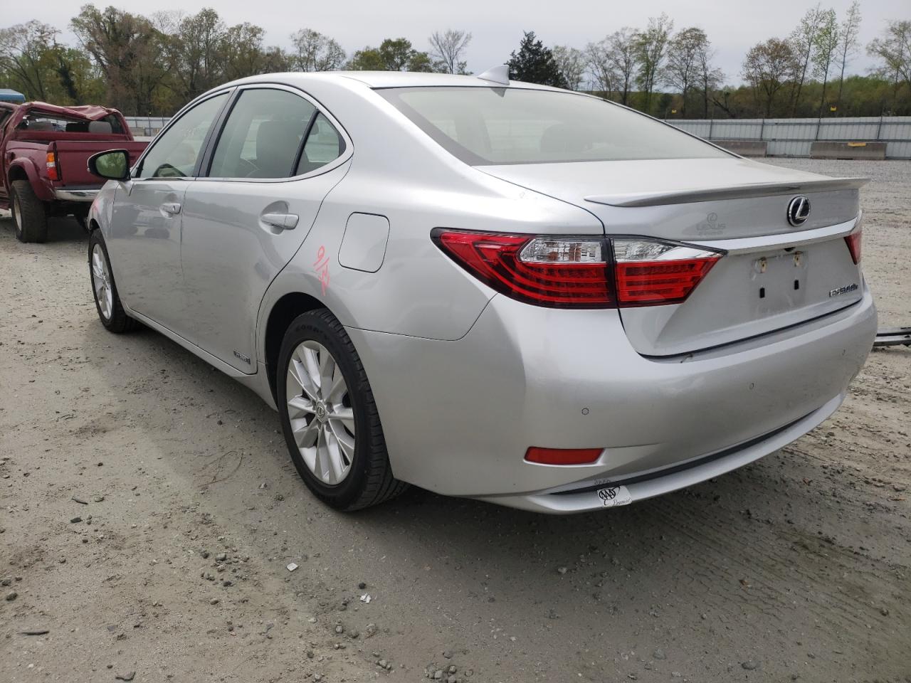Фото 3 с аукциона – 2015 LEXUS ES 300H с VIN JTHBW1GG3F2077862