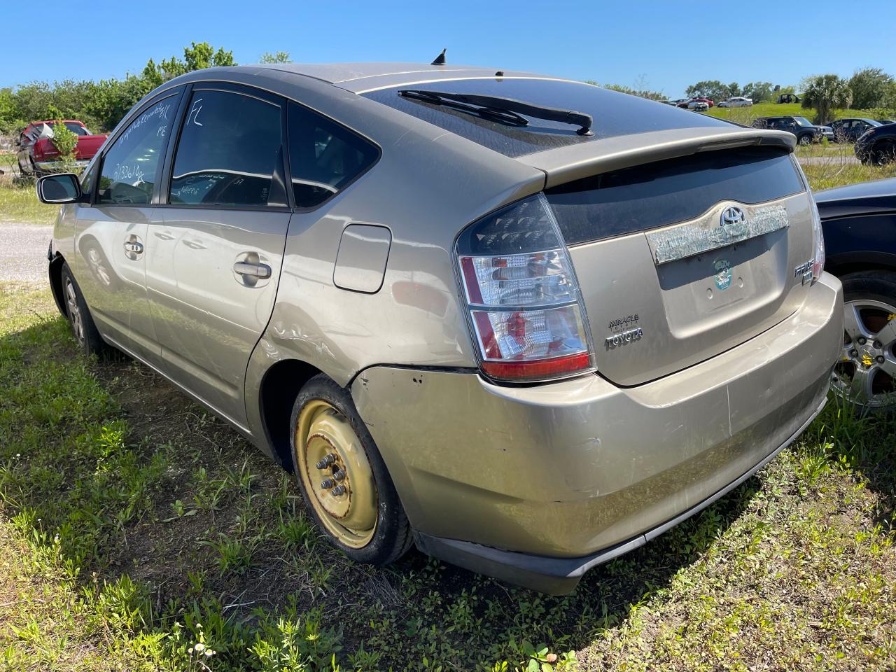 Photo 3 from auction – 2004 TOYOTA PRIUS with VIN JTDKB20U240008026