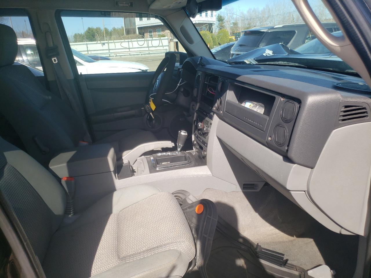 Photo 5 from auction – 2007 JEEP COMMANDER with VIN 1J8HG48K47C625501
