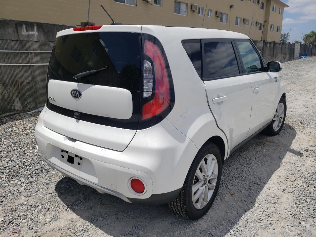 Photo 4 from auction – 2019 KIA SOUL + with VIN KNDJP3A56K7651042