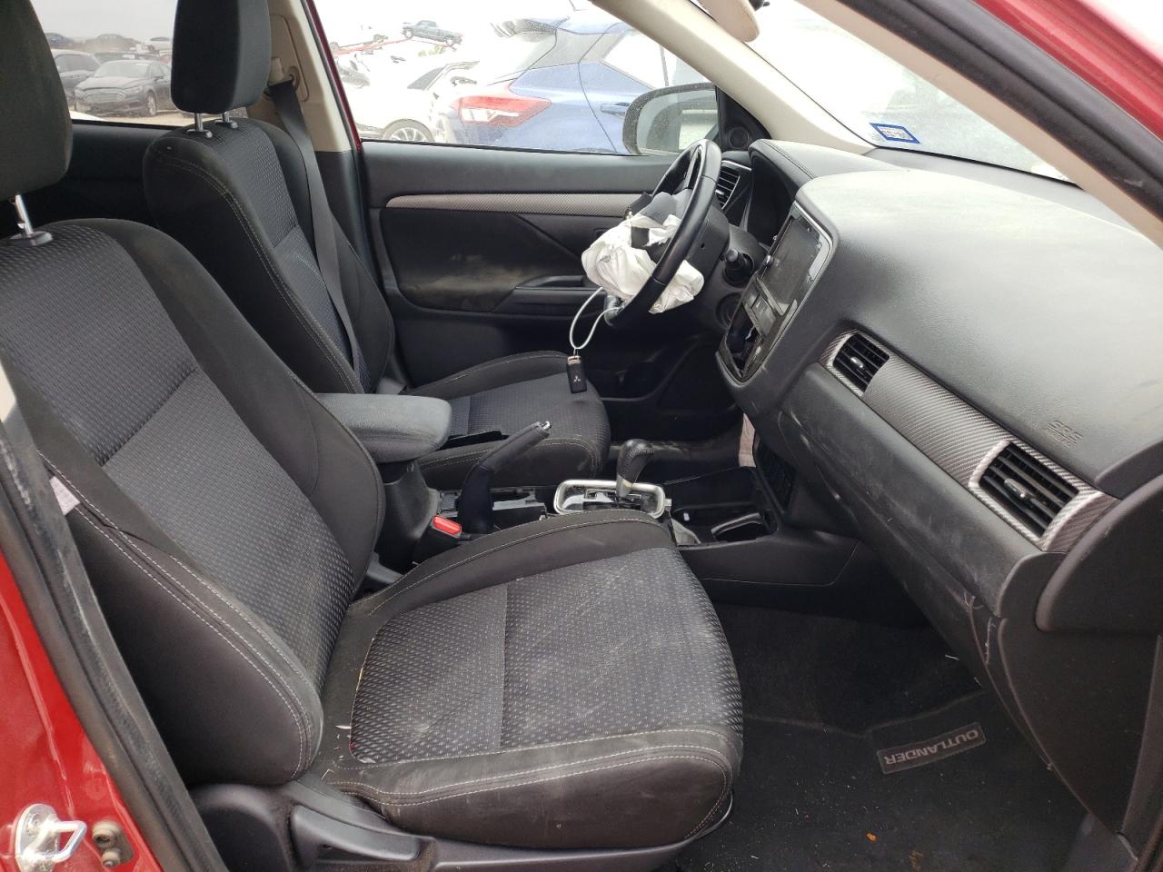 Photo 5 from auction – 2017 MITSUBISHI OUTLANDER with VIN JA4AD3A35HZ019521