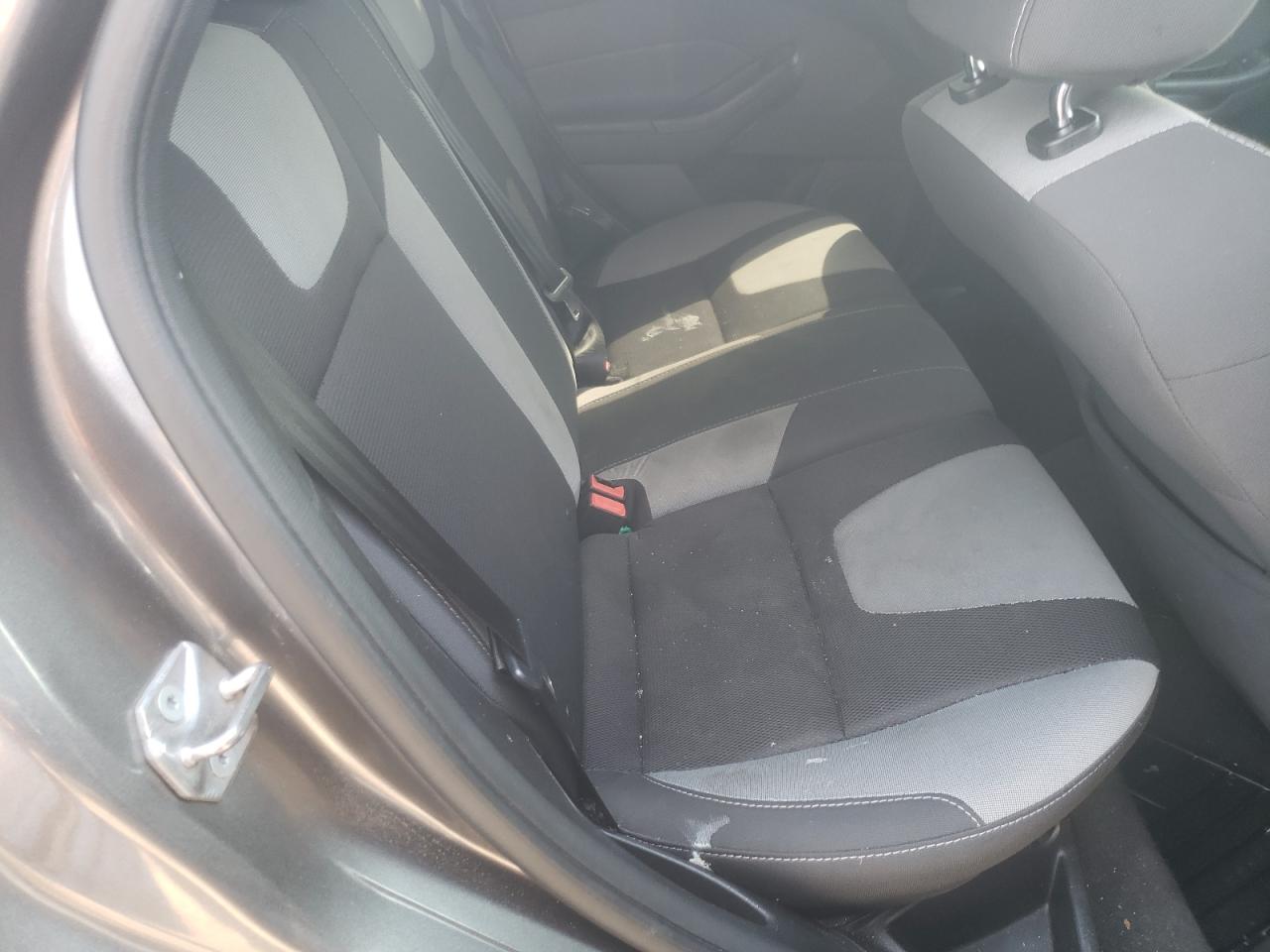 Photo 6 from auction – 2014 FORD FOCUS SE with VIN 1FADP3K28EL328999