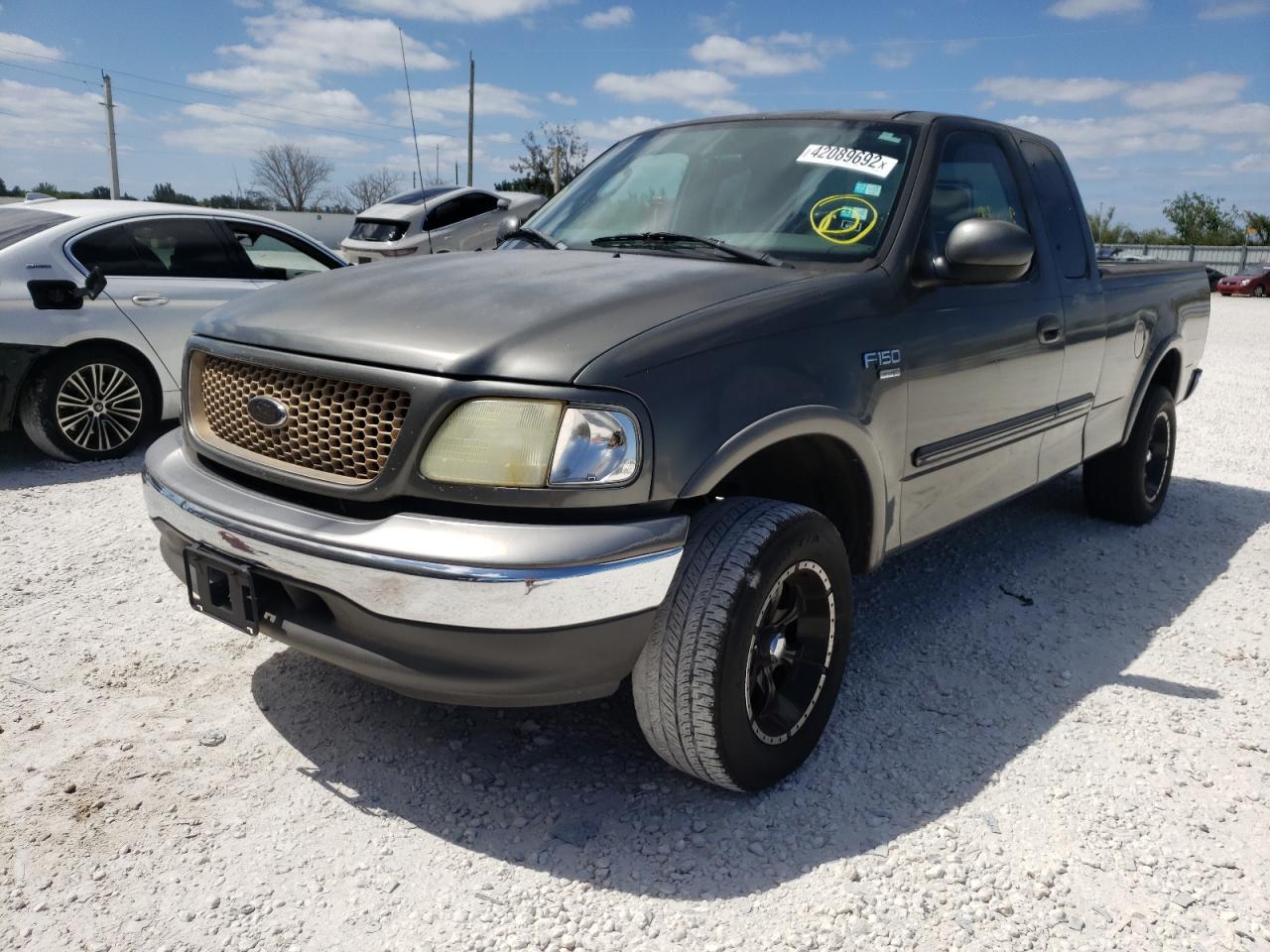 Photo 2 from auction – 2003 FORD F150 with VIN 1FTRX17W53NA49673