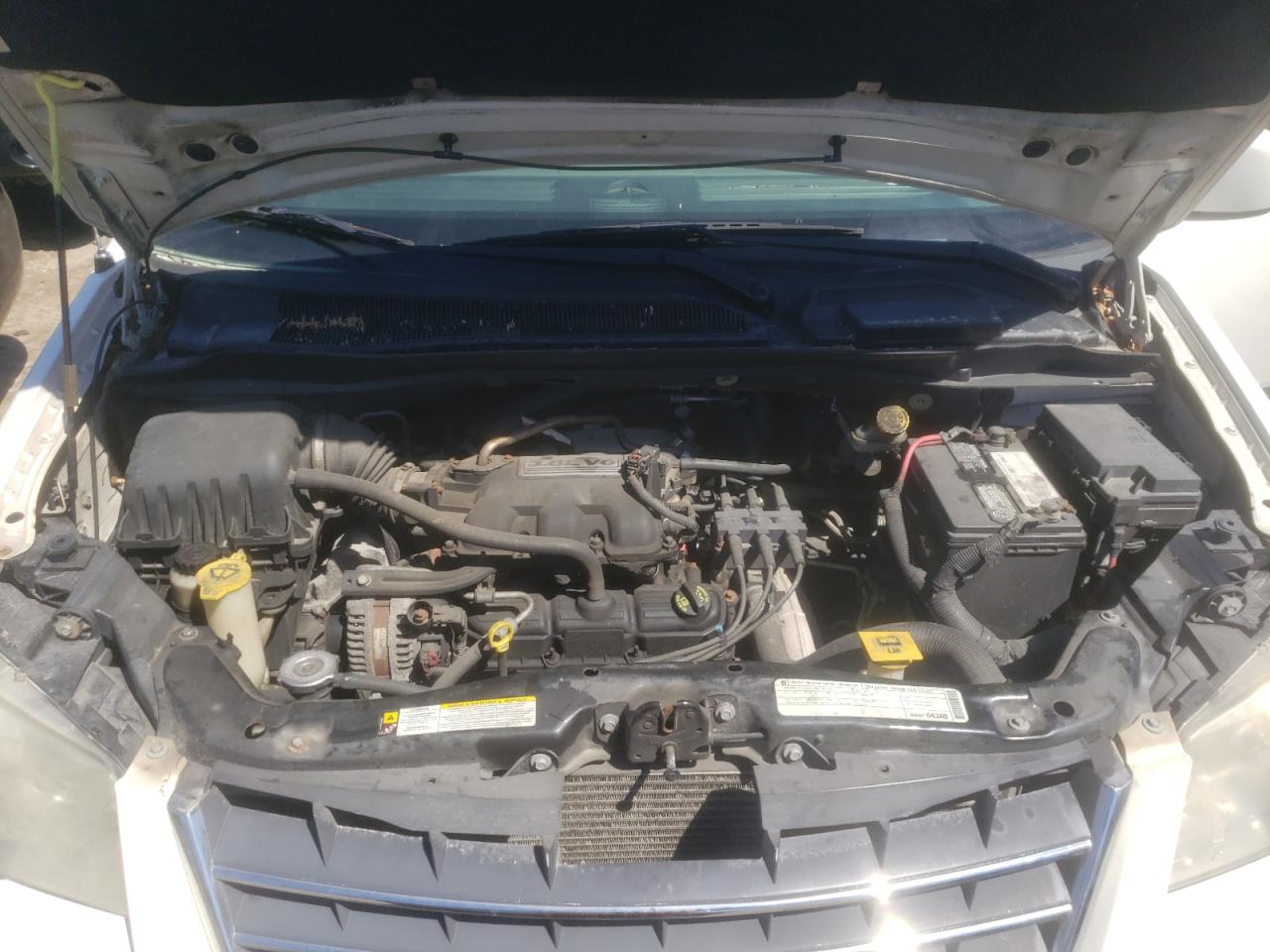 Photo 7 from auction – 2010 CHRYSLER TOWN & COU with VIN 2A4RR5D19AR310159