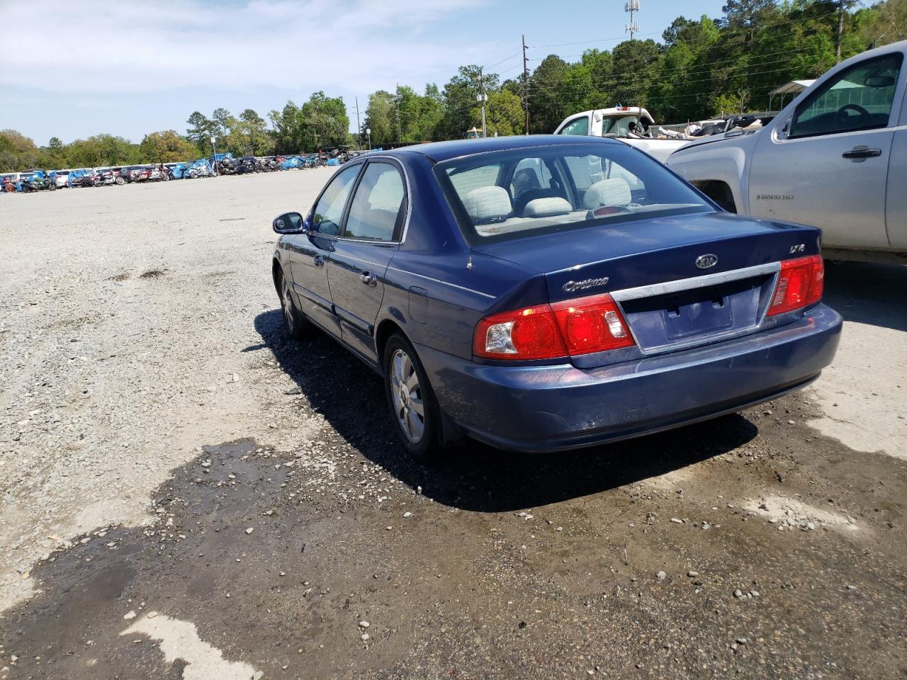 Фото 3 с аукциона – 2004 KIA OPTIMA LX с VIN KNAGD128045265504