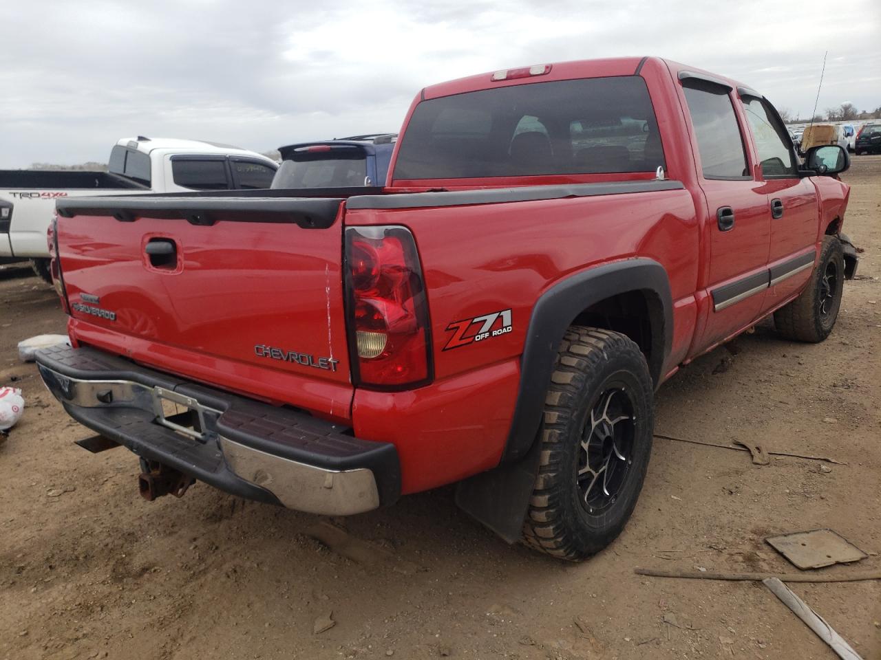 Photo 4 from auction – 2005 CHEVROLET SILVERADO with VIN 2GCEK13T951144363