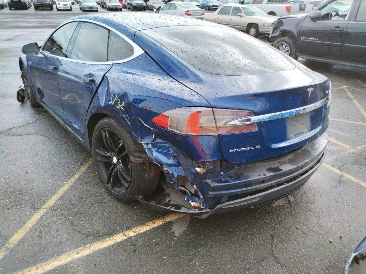 Photo 3 from auction – 2015 TESLA MODEL S 70 with VIN 5YJSA1S26FF098035
