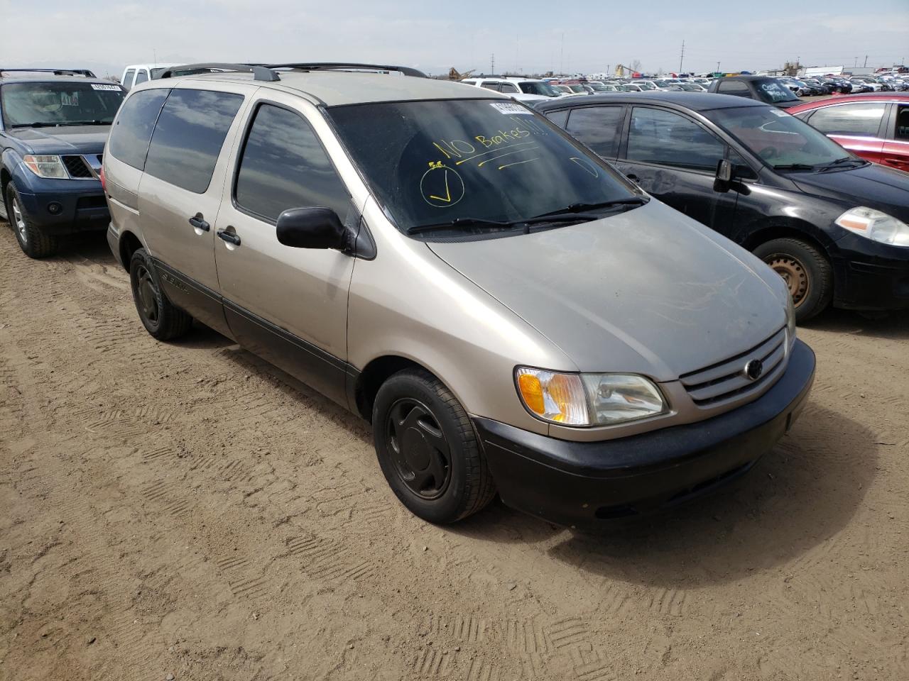 Photo 1 from auction – 2002 TOYOTA SIENNA LE with VIN 4T3ZF13C32U434722