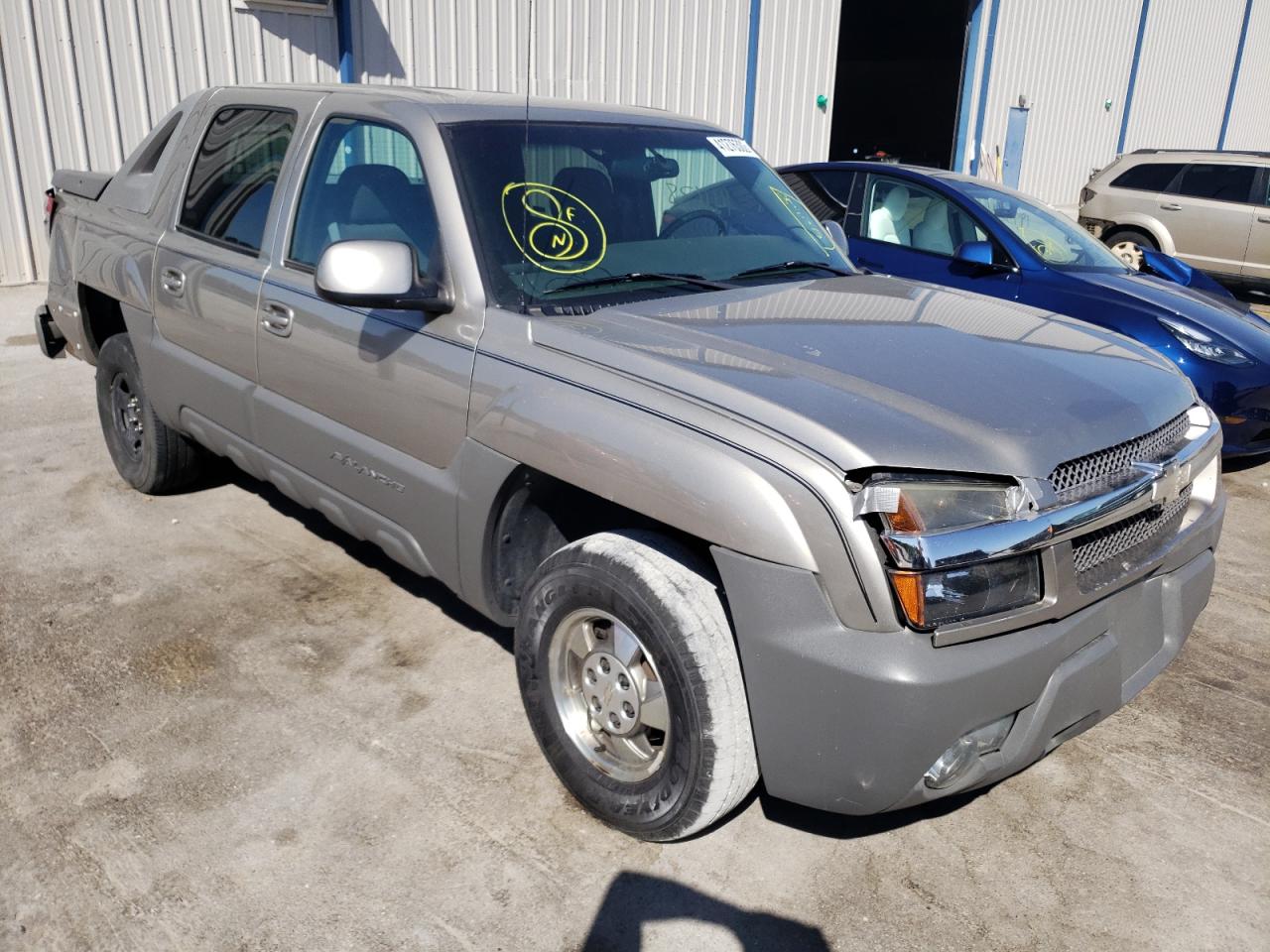 CHEVROLET AVALANCHE 2002 with VIN 3GNEC13T92G227685 - Photo from auction