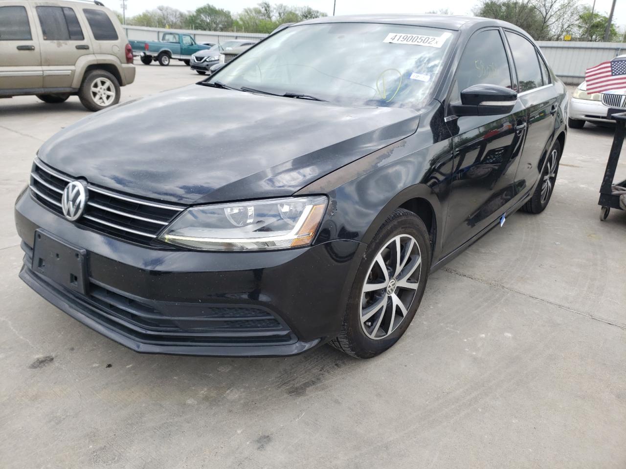 Photo 2 from auction – 2017 VOLKSWAGEN JETTA SE with VIN 3VWDB7AJ4HM281253
