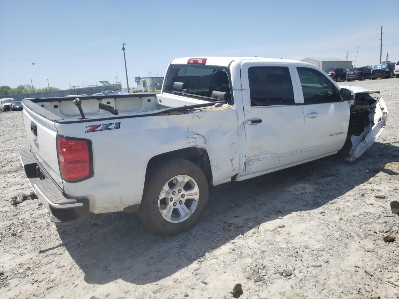 Photo 4 from auction – 2018 CHEVROLET SILVERADO with VIN 3GCUKREC9JG610656