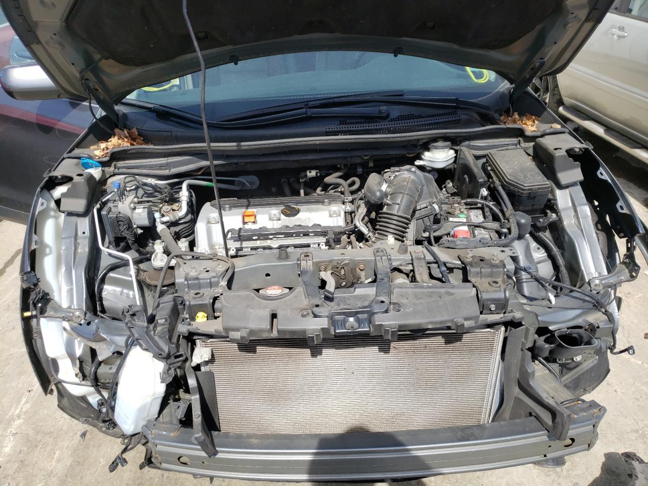 Photo 7 from auction – 2014 HONDA CR-V EXL with VIN 2HKRM4H70EH615341