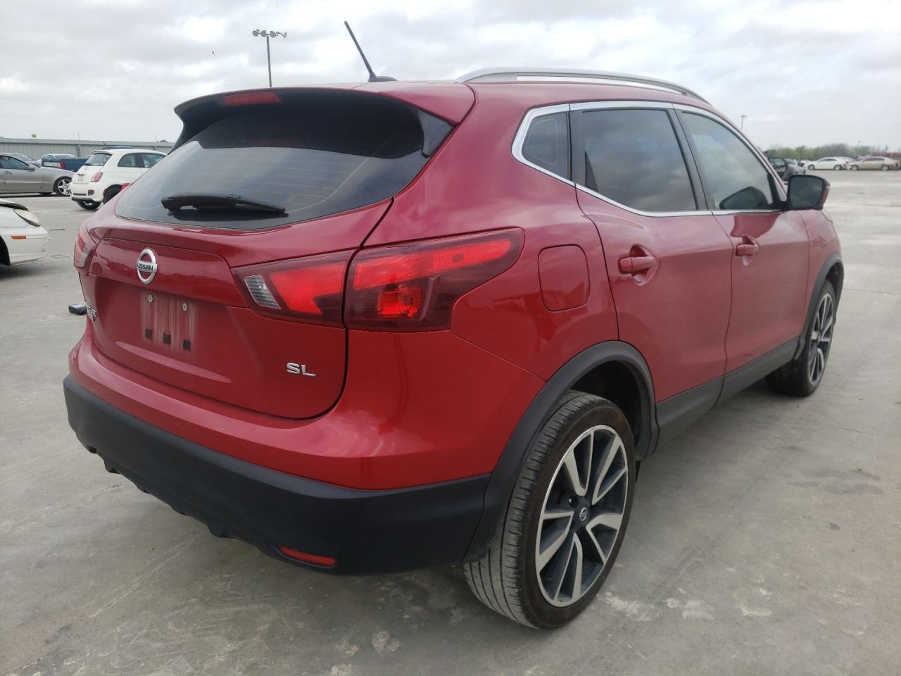 Photo 4 from auction – 2018 NISSAN ROGUE with VIN JN1BJ1CP8JW152789