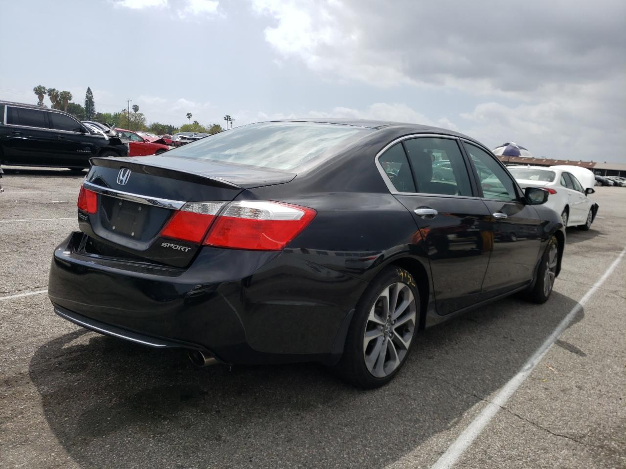 Photo 4 from auction – 2014 HONDA ACCORD SPO with VIN 1HGCR2F57EA292671