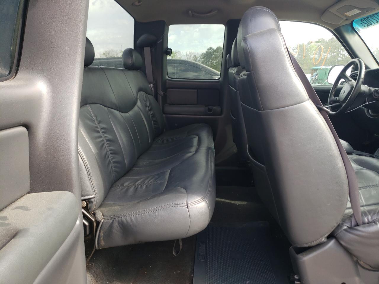 Photo 6 from auction – 2000 CHEVROLET SILVERADO with VIN 2GCEK19T2Y1167978