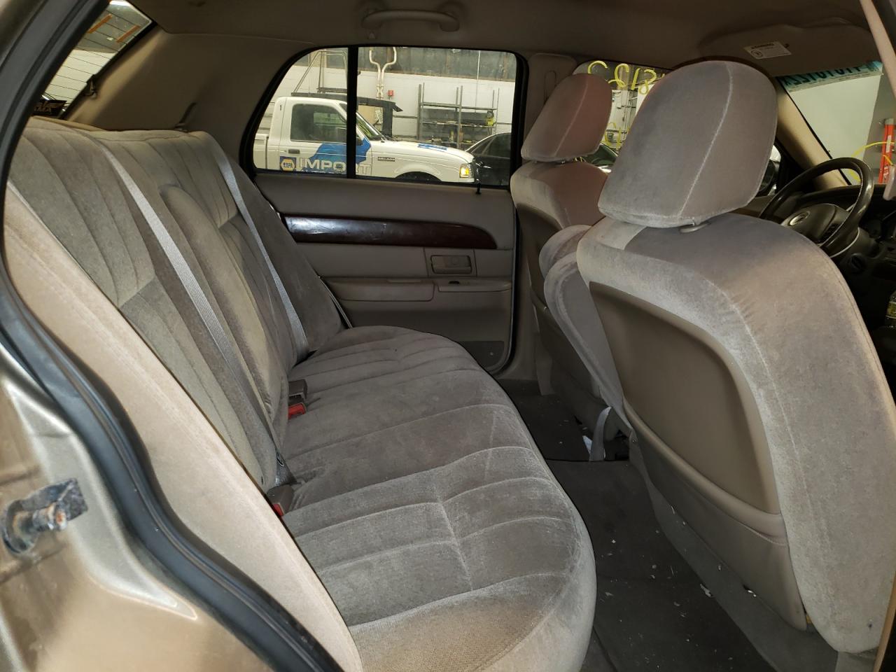 Photo 6 from auction – 2003 MERCURY GRAND MARQ with VIN 2MEFM74W03X606392