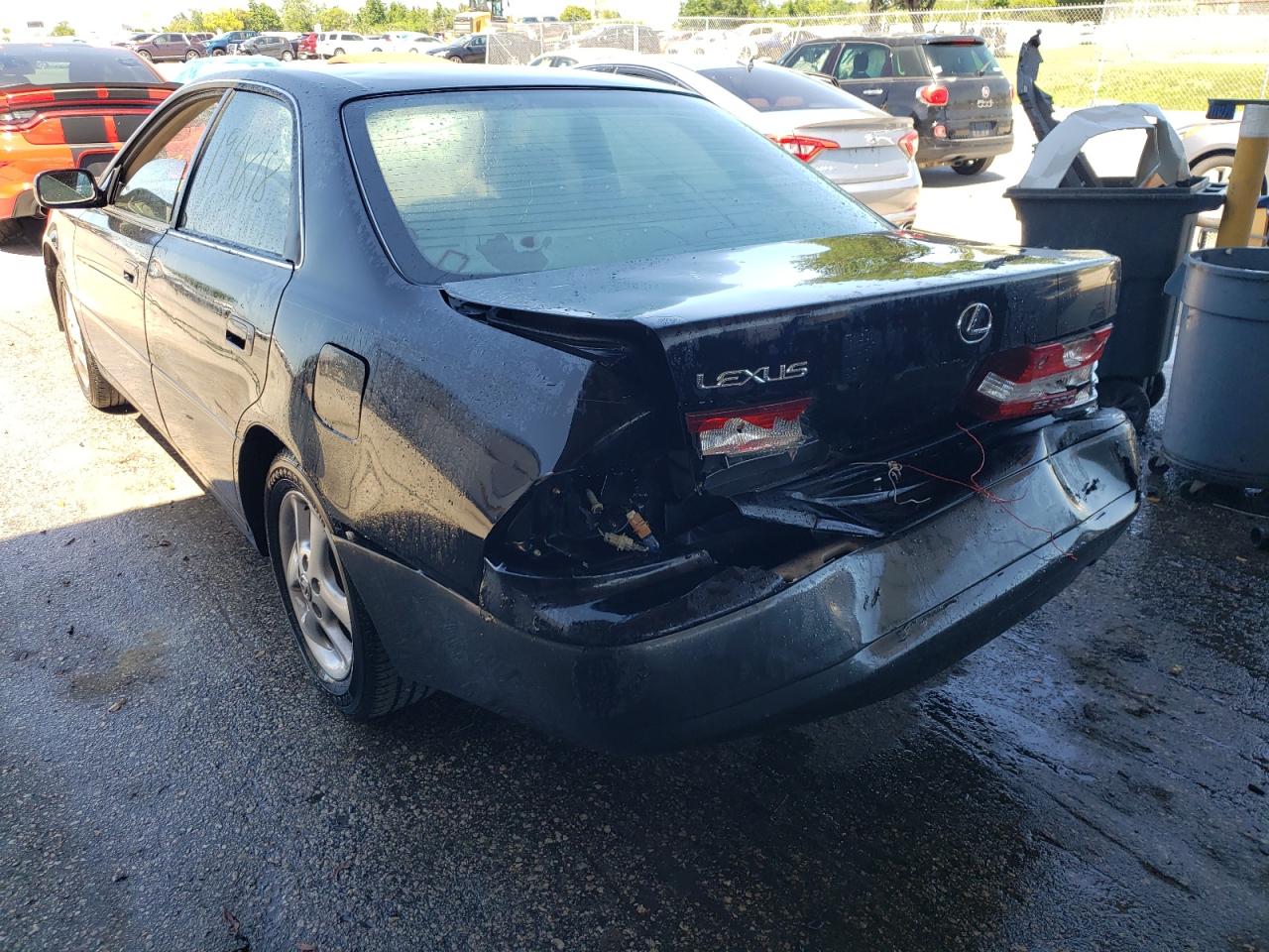 Photo 3 from auction – 2000 LEXUS ES 300 with VIN JT8BF28G9Y5074437