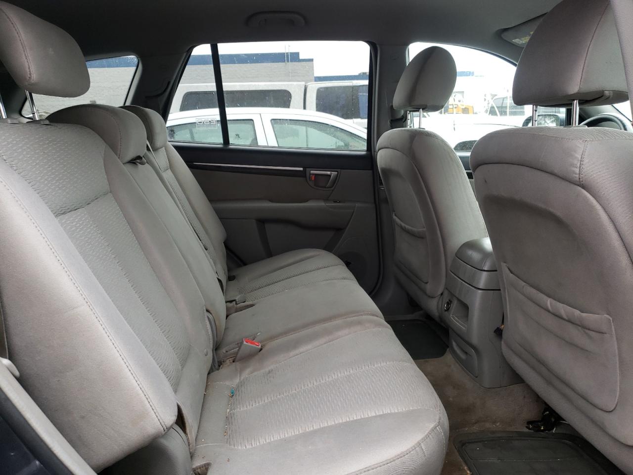 Photo 6 from auction – 2007 HYUNDAI SANTA FE G with VIN 5NMSG13D17H053373