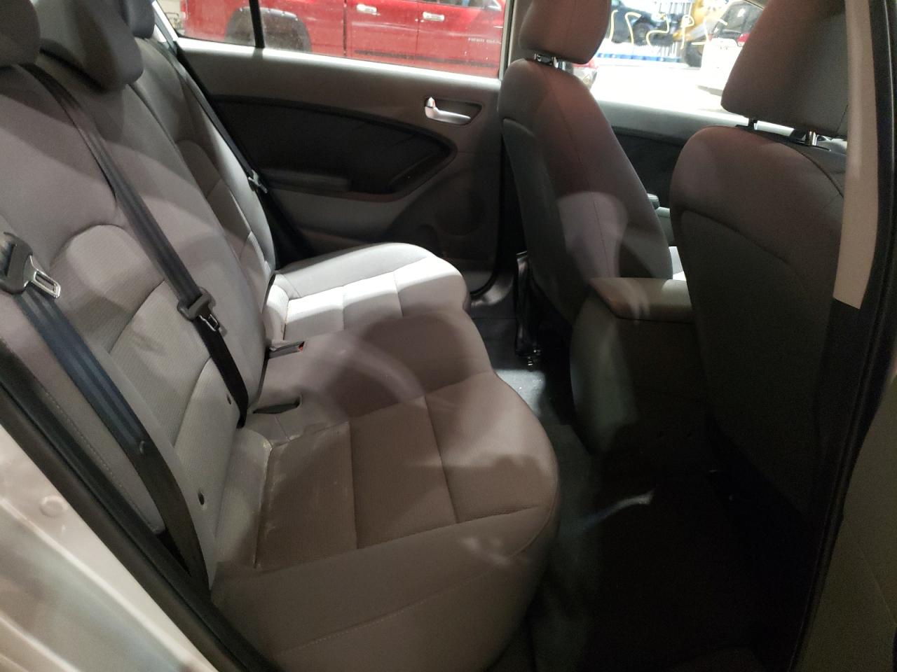 Photo 6 from auction – 2017 KIA FORTE LX with VIN 3KPFK4A7XHE055775