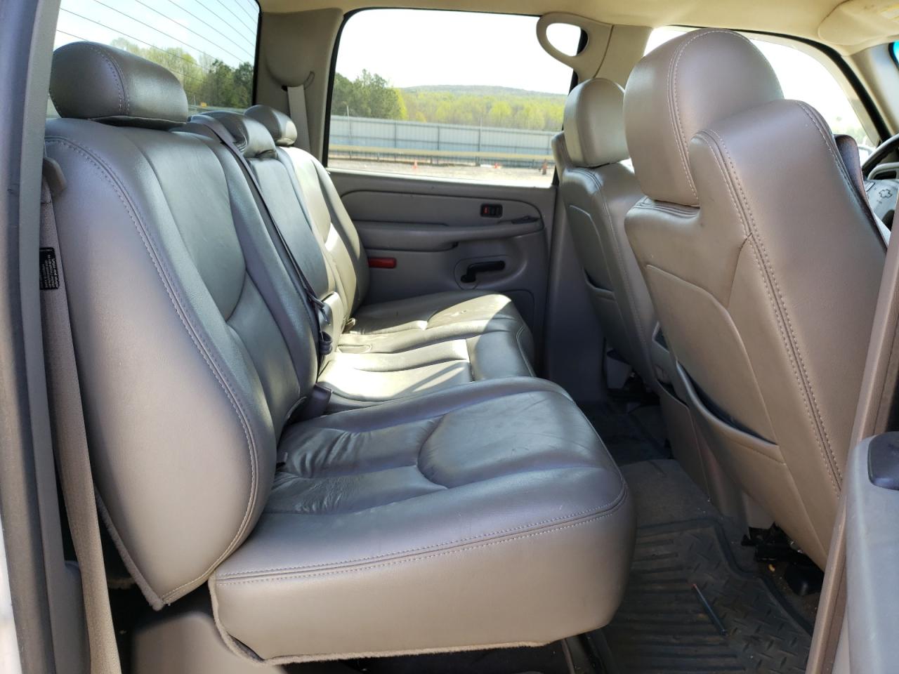 Photo 6 from auction – 2005 CHEVROLET SILVERADO with VIN 1GCHK23U15F827582