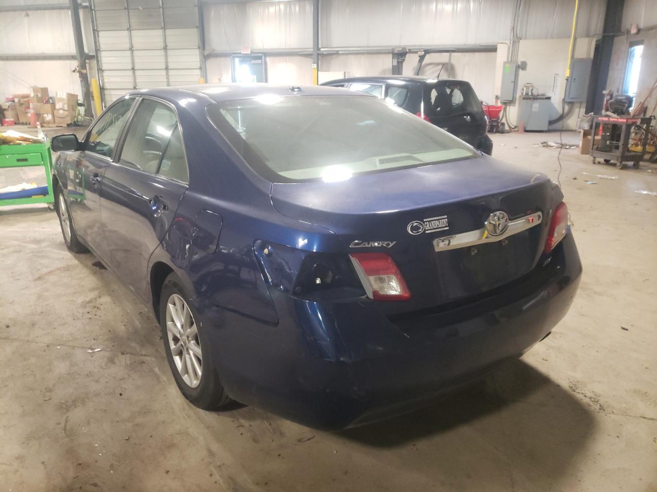 Photo 3 from auction – 2011 TOYOTA CAMRY BASE with VIN 4T1BF3EK1BU623931