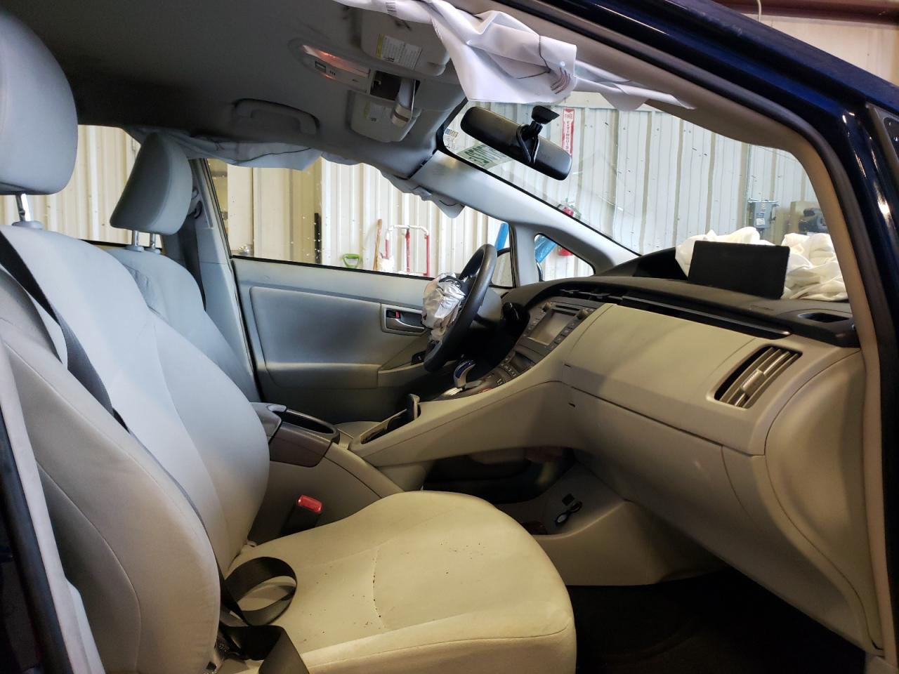 Photo 5 from auction – 2012 TOYOTA PRIUS with VIN JTDKN3DU5C1613948