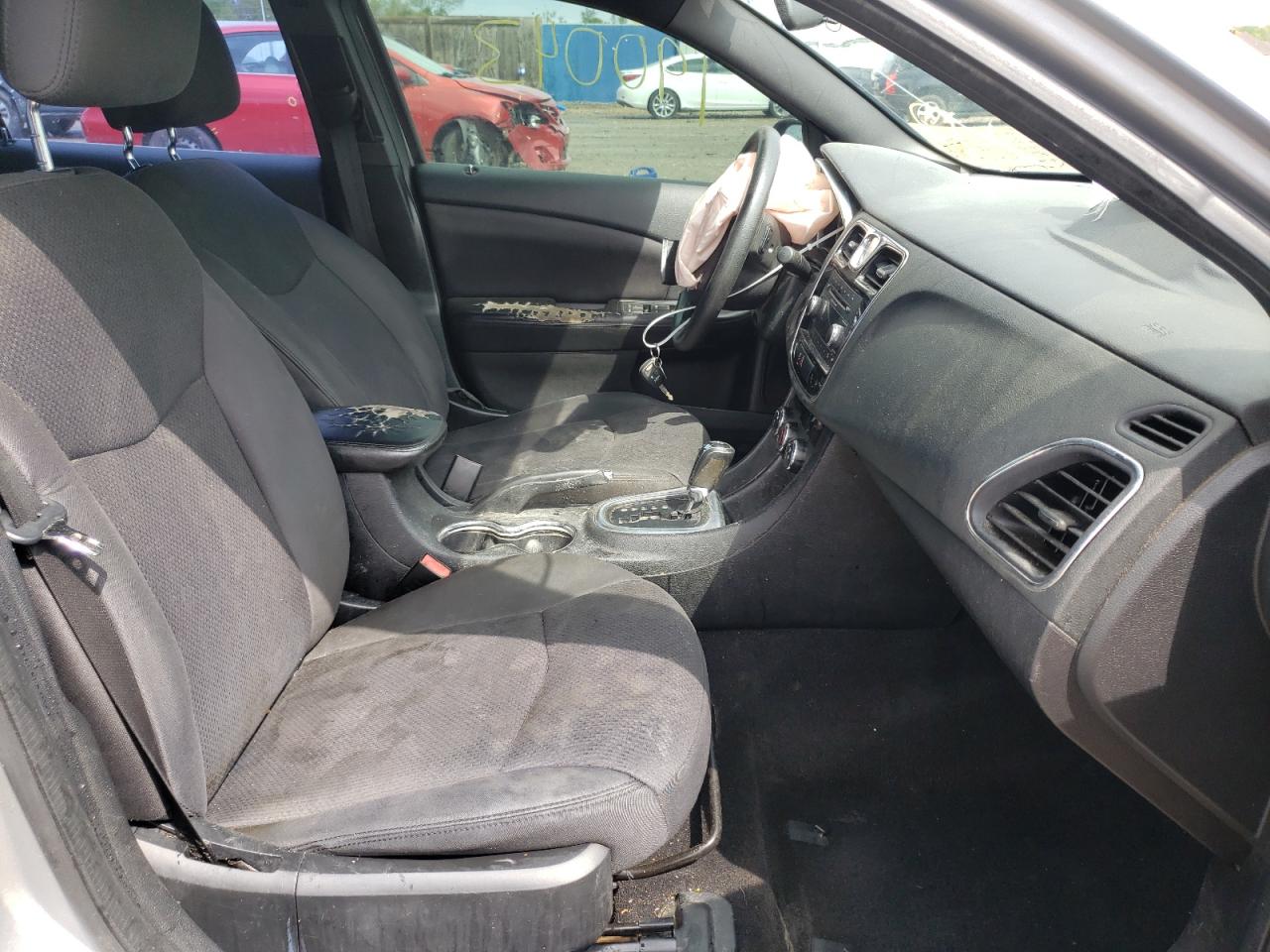 Photo 5 from auction – 2013 CHRYSLER 200 LX with VIN 1C3CCBAB6DN698269