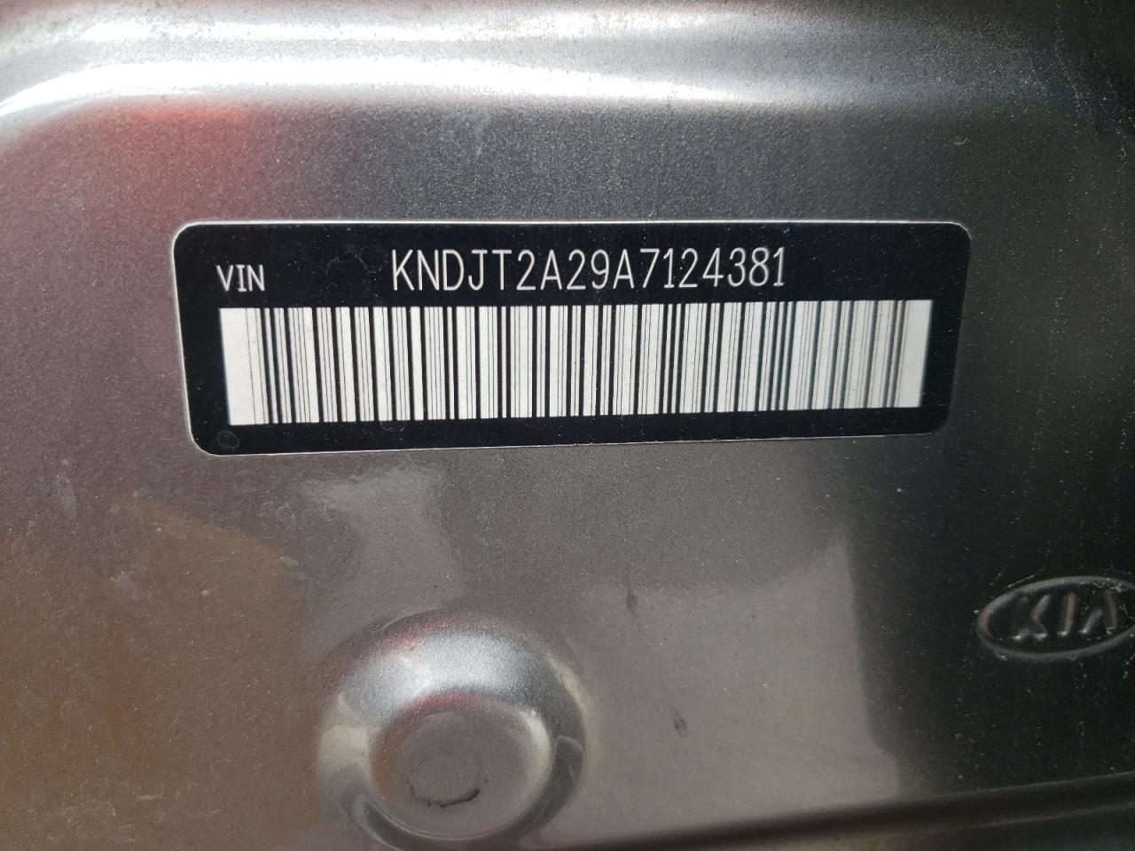 Photo 10 from auction – 2010 KIA SOUL + with VIN KNDJT2A29A7124381