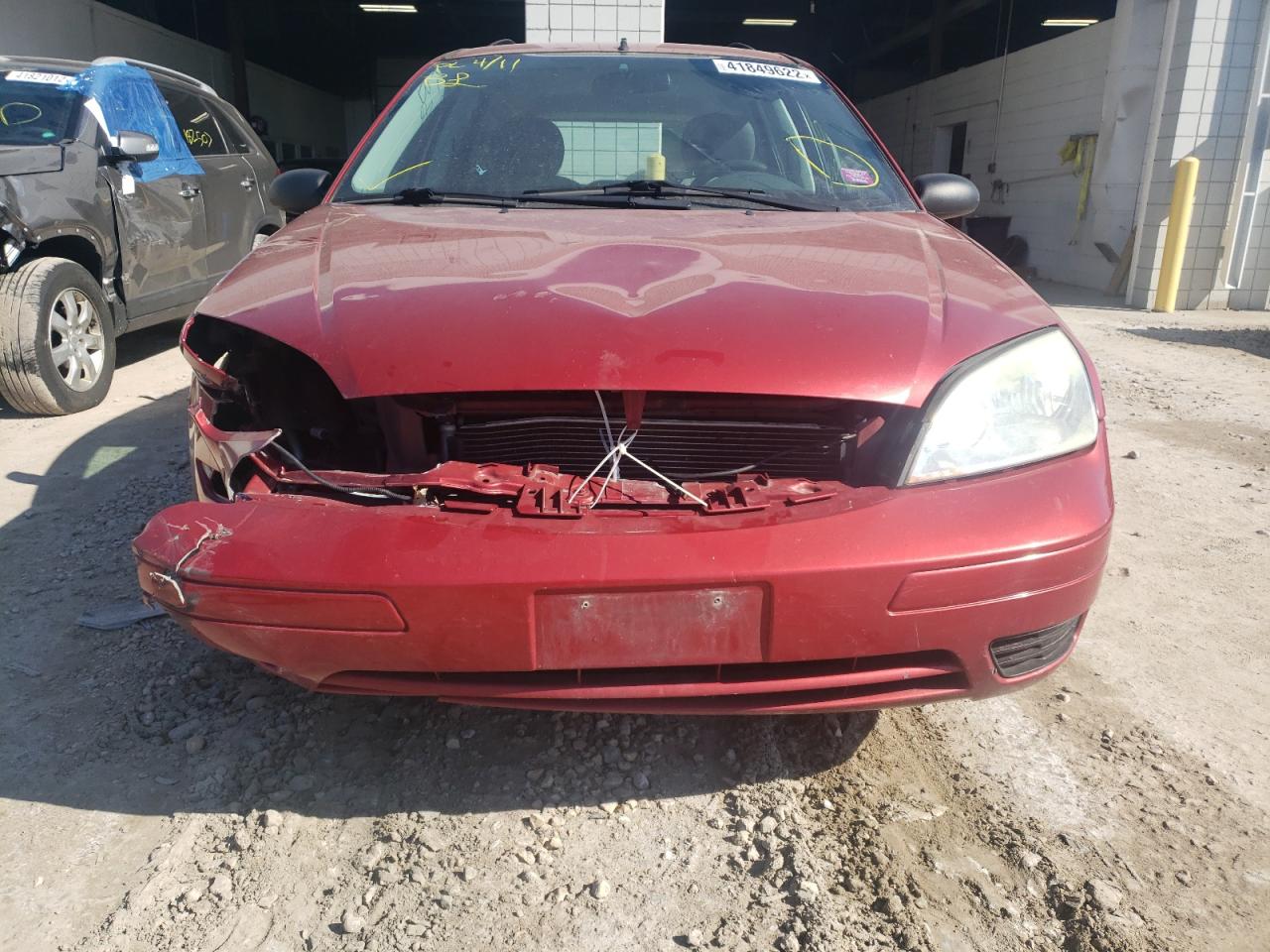 Photo 9 from auction – 2005 FORD FOCUS ZXW with VIN 1FAFP36N85W172359