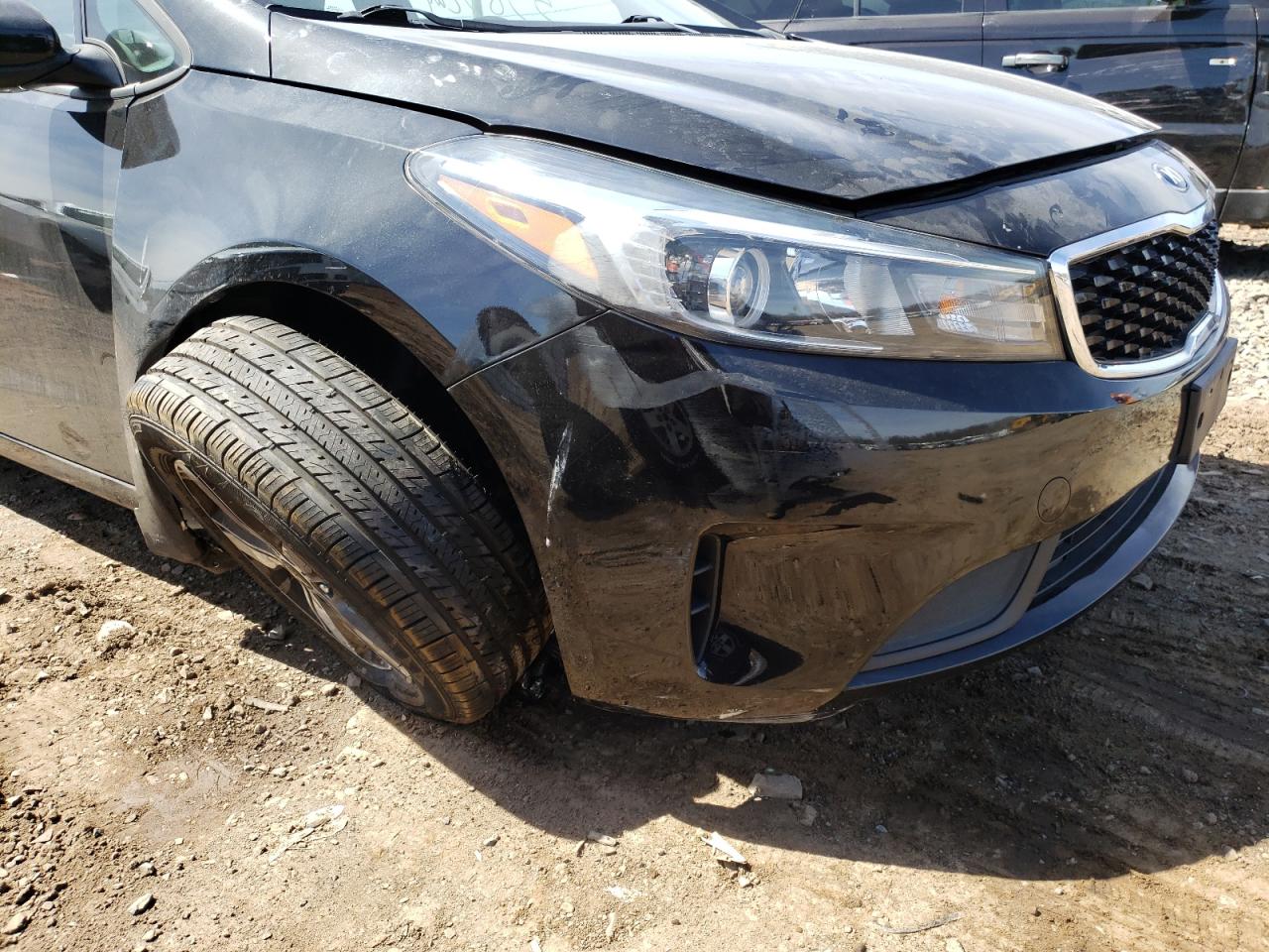 Photo 9 from auction – 2018 KIA FORTE LX with VIN 3KPFL4A70JE272285