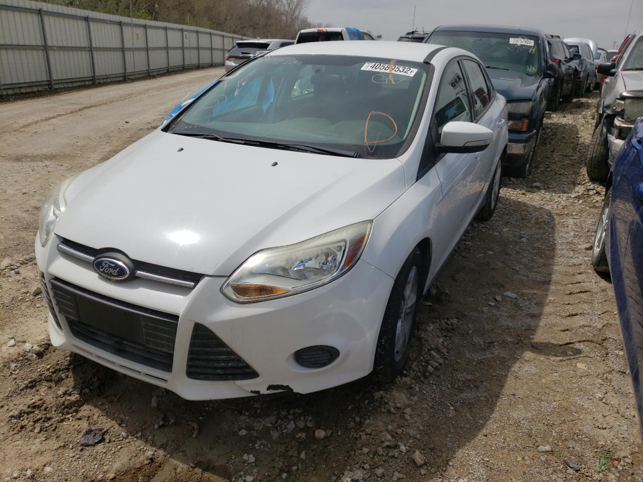Photo 2 from auction – 2014 FORD FOCUS SE with VIN 1FADP3F25EL432280