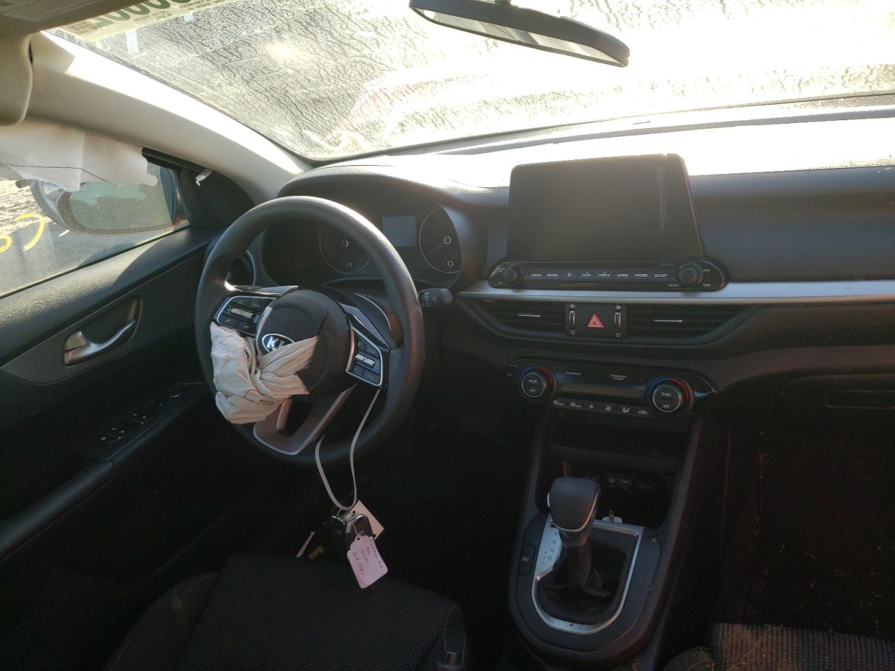 Photo 7 from auction – 2019 KIA FORTE FE with VIN 3KPF24AD1KE052292